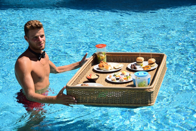 Lunch by the pool at Kempinski Summerland Hotel & Resort